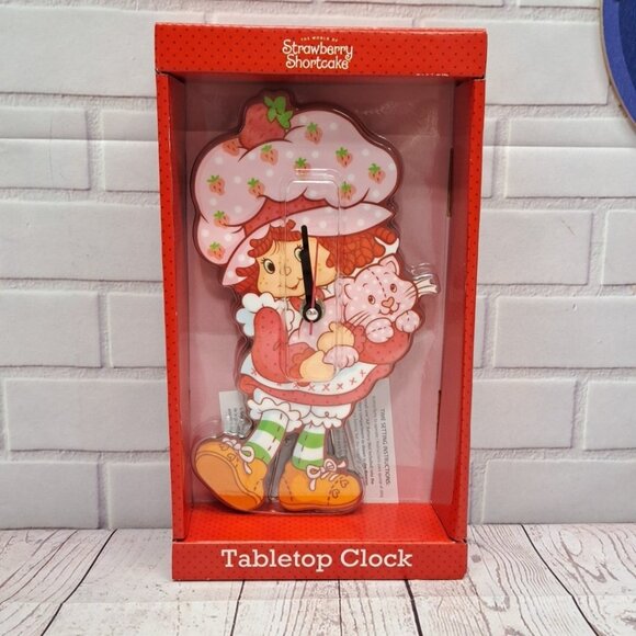 Strawberry Shortcake 9" Analog Display Battery Operated Tabletop Clock - Picture 1 of 6